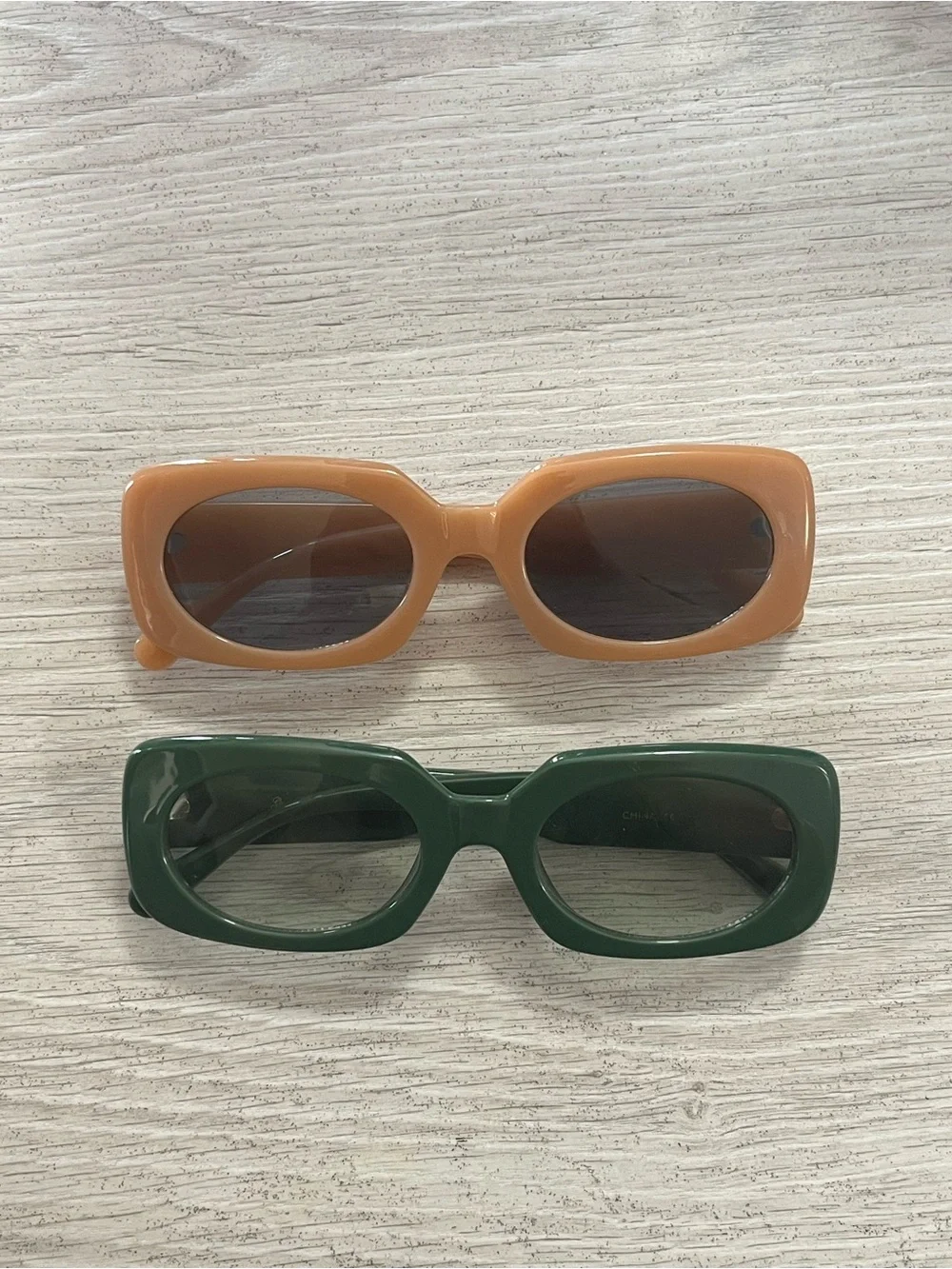 Retro Rectangle Sunglasses in Tan and Forest Green